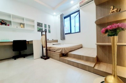 Serviced apartmemt for rent with fully furnished on Phan Van Han Street